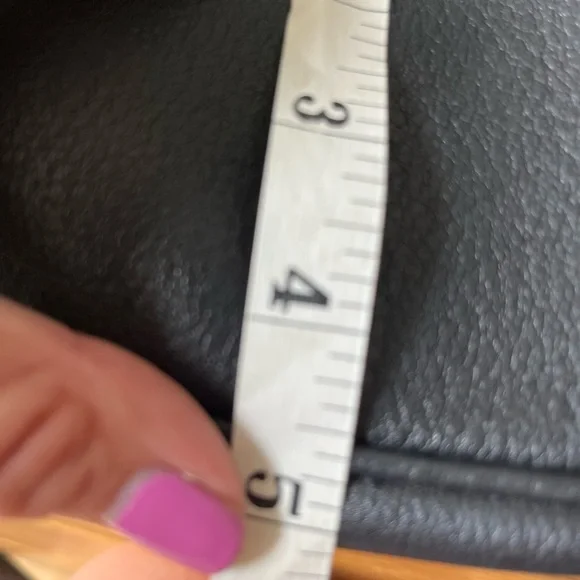 Michael Michael Kors Large Jules Black Bucket Bag - Picture 14 of 16